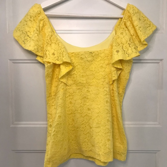 Flower Lace Ruffle Top - Picture 3 of 4